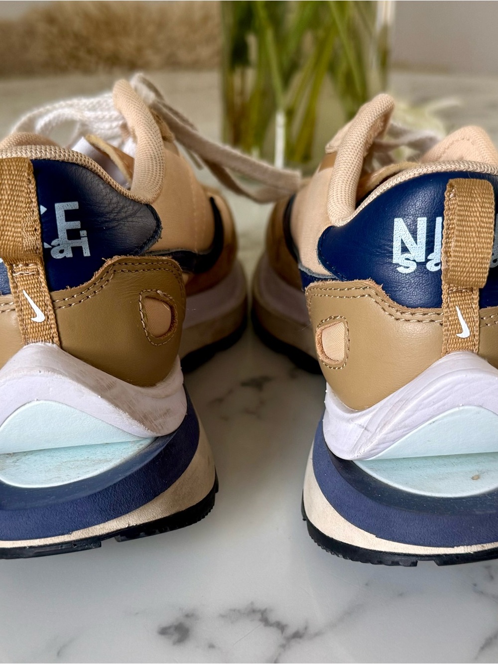 Nike Men’s Sneakers in Sesame and Blue - Picture 9 of 9